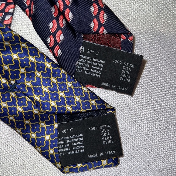 Versace Ties - Picture 7 of 7